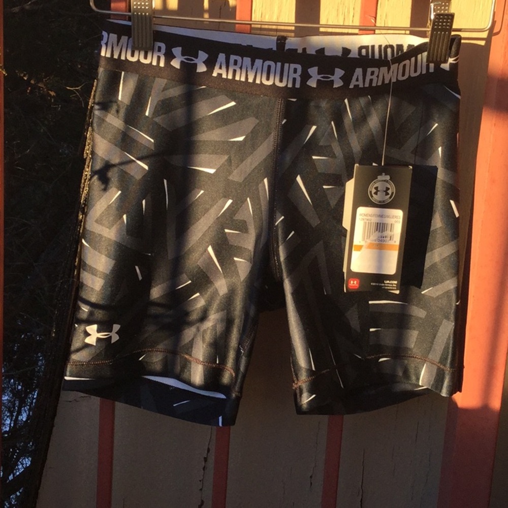 NWT Under Armour Compression Shorts